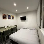 Apartment Domus Lombardi Rome